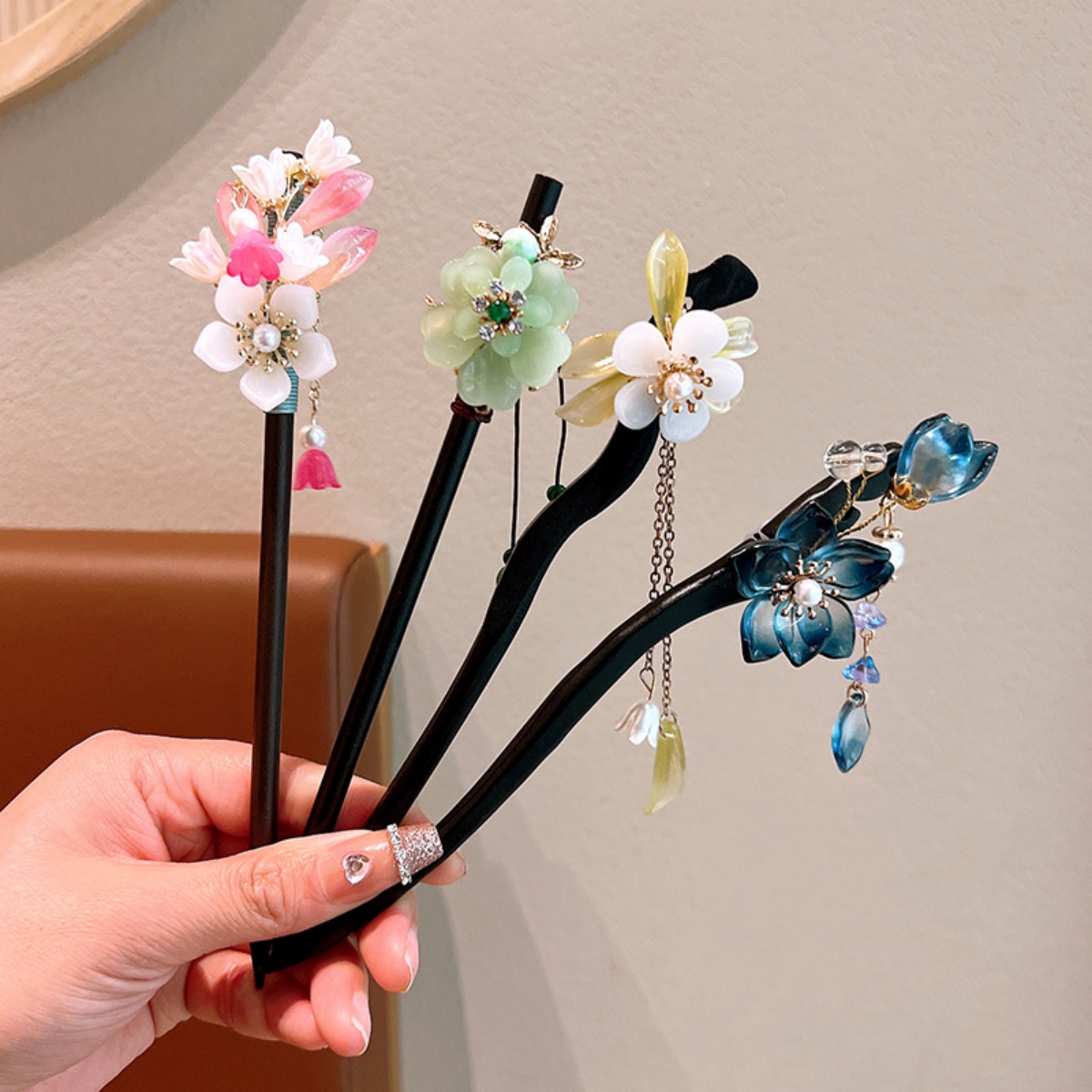 Изысканная деревянная заколка  – обзор и цена Women Accessories For Hand